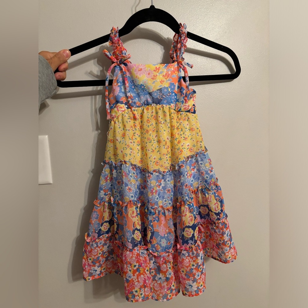 Girls dress size 4